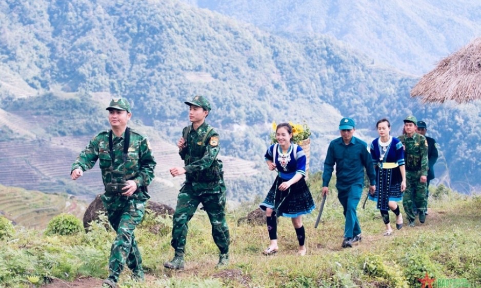 Hy sinh thầm lặng