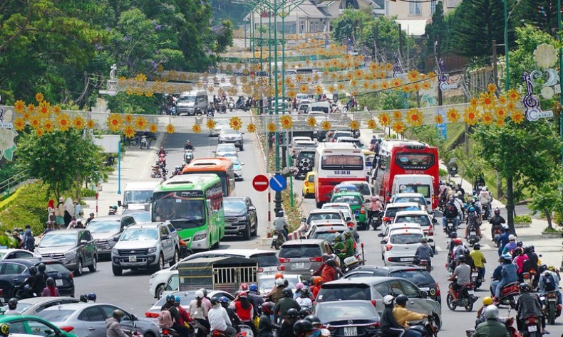 Ngày nghỉ lễ thứ 4, tai nạn giao thông giảm sâu cả 3 tiêu chí