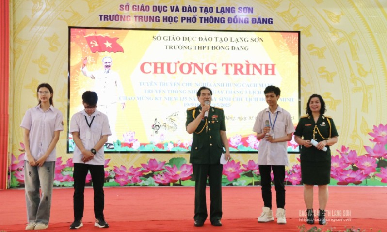 Trên 900 học sinh được tuyên truyền, giáo dục truyền thống cách mạng