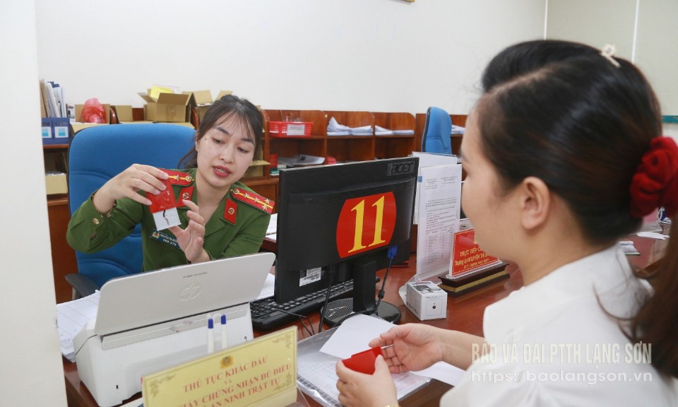 Thu hồi, cấp mới con dấu kịp thời cho các tổ chức 