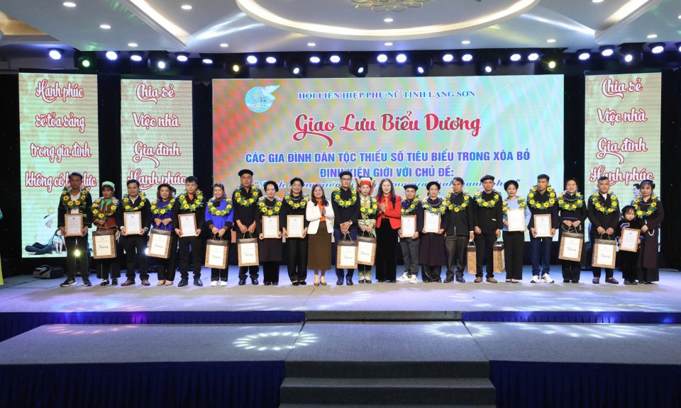 Nhân lên những điển hình