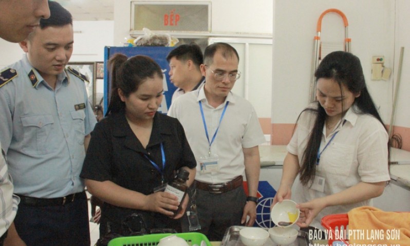 Kiểm tra đảm bảo an toàn thực phẩm trên địa bàn thành phố Lạng Sơn