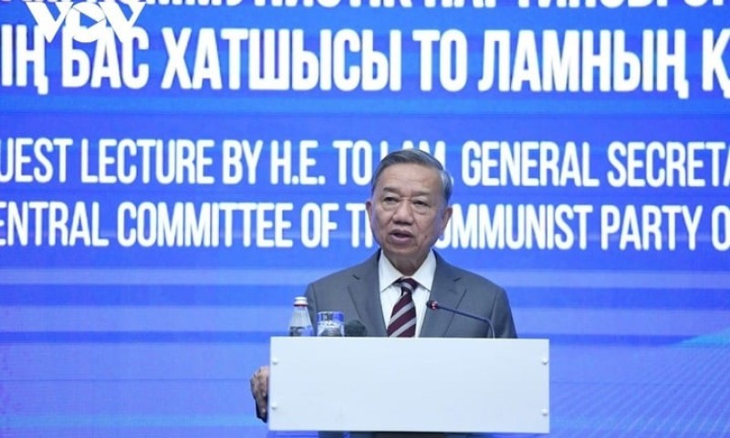 TBT phát biểu chính sách tại Kazakhstan: Cây vững nhờ rễ, người vững nhờ bạn