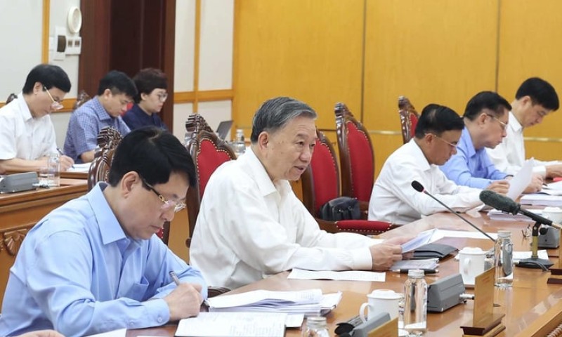Thông báo chủ trương về dự kiến nhân sự chủ chốt các địa phương sau sáp nhập