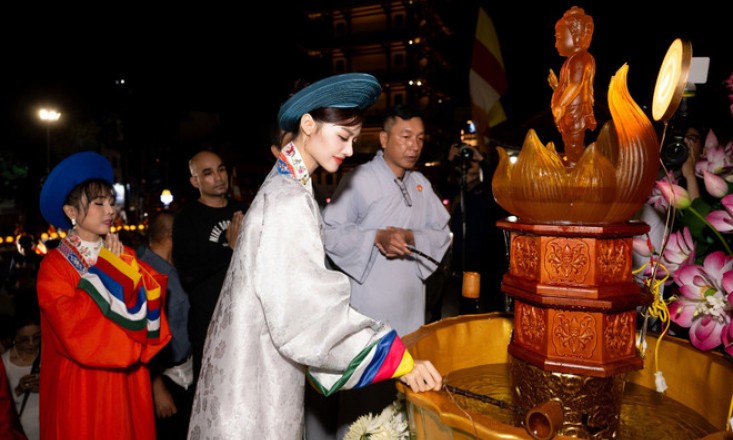 Dàn hoa hậu, nghệ sỹ Việt lan tỏa nét đẹp văn hóa tâm linh tại Đại lễ Vesak 2025