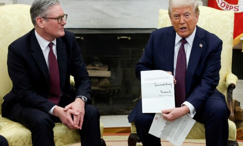 Ông Trump tuyên bố thỏa thuận thương mại 'toàn diện và đầy đủ' với Anh