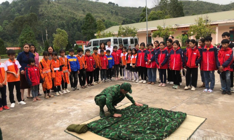 Sôi nổi hướng về ngày thành lập đội