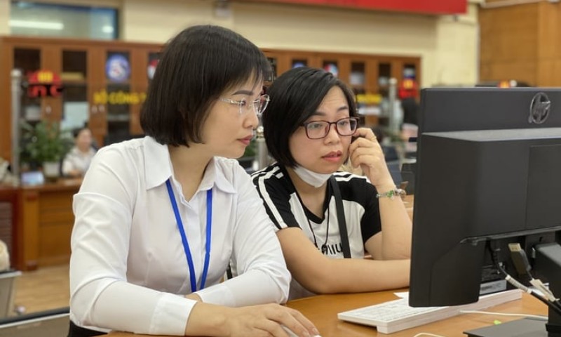 Công chức không nhất thiết đúng giờ đến cơ quan, hết giờ xách cặp về