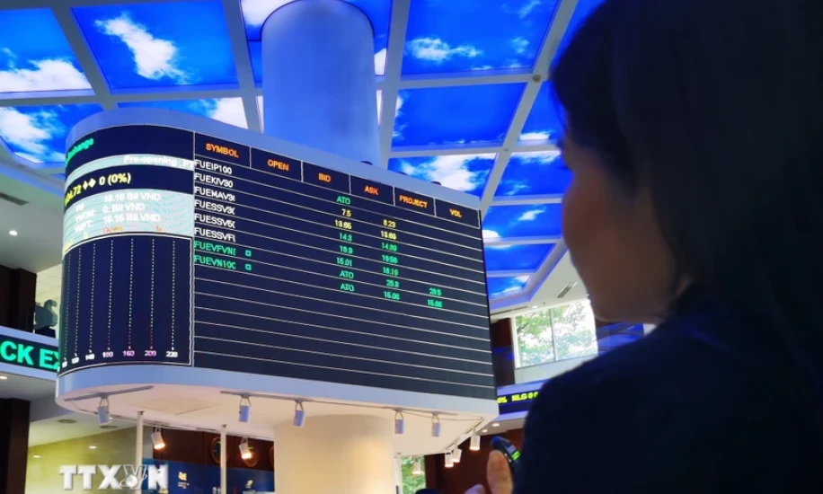 Thị trường chứng khoán giảm điểm sau 4 phiên tăng liên tiếp