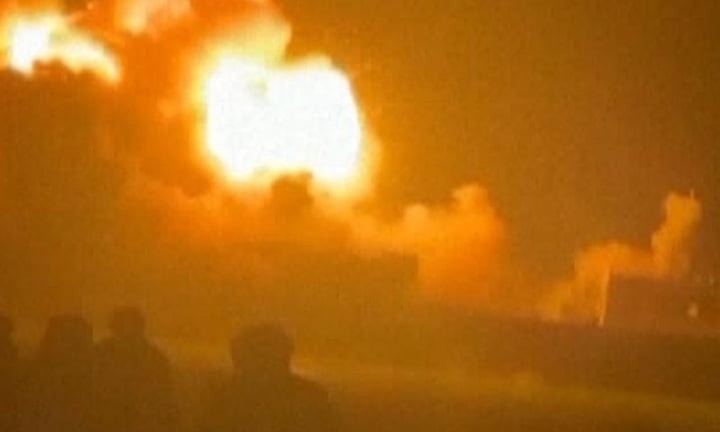 Pakistan bắt đầu chiến dịch tấn công đáp trả Ấn Độ