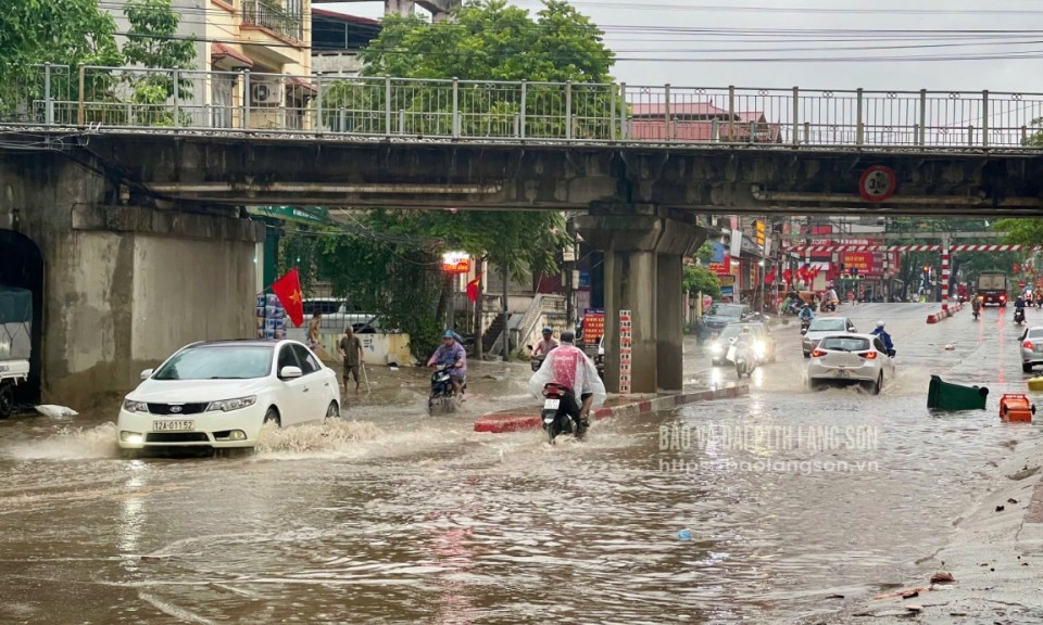 Lạng Sơn: Mưa lớn gây ngập úng cục bộ tại một số địa điểm trên địa bàn