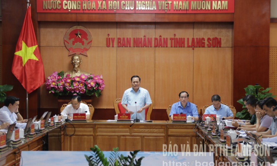 UBND tỉnh họp chuyên đề tháng 5/2025:  Tham gia ý kiến vào dự thảo Báo cáo chính trị của Ban Chấp hành Đảng bộ tỉnh khóa XVII