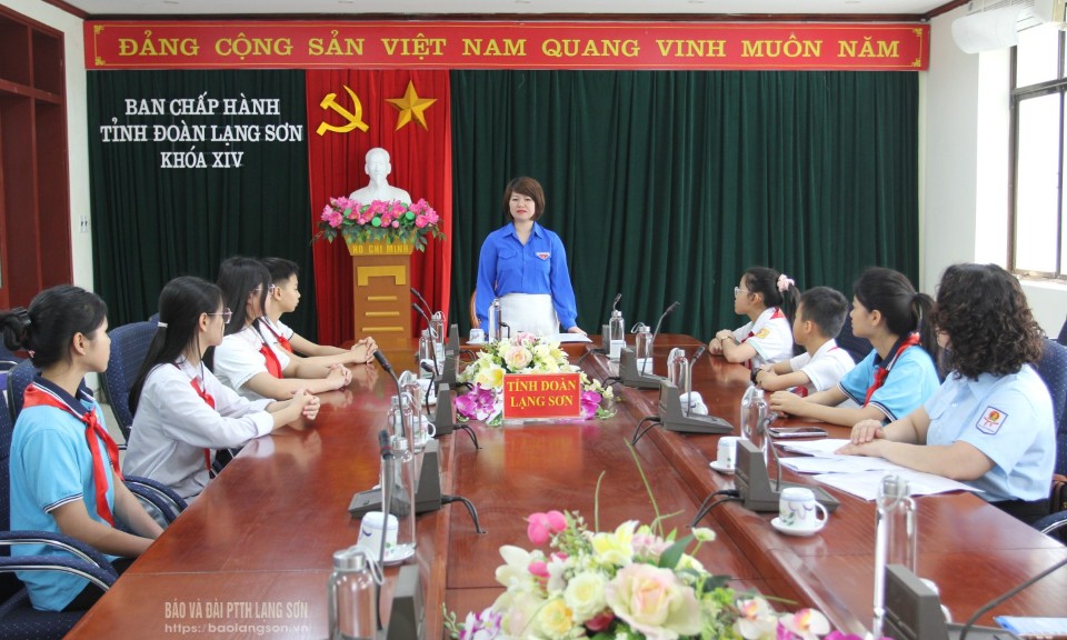 Gặp mặt đại biểu dự Đại hội Cháu ngoan Bác Hồ toàn quốc lần thứ X
