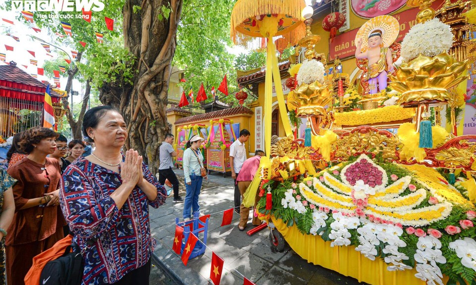 Ngôi chùa hơn 500 năm tuổi ở Hà Nội trước giờ cung nghinh xá lợi Đức Phật