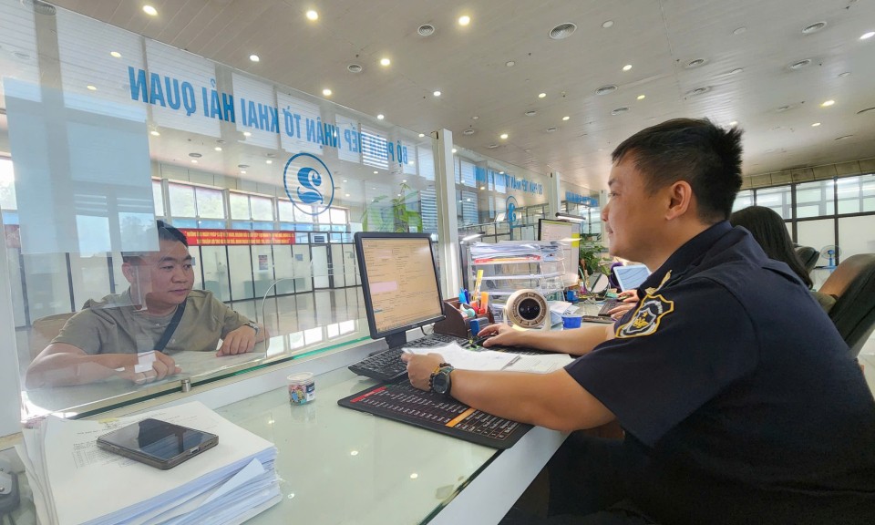 Linh hoạt giải pháp đảm bảo thông quan