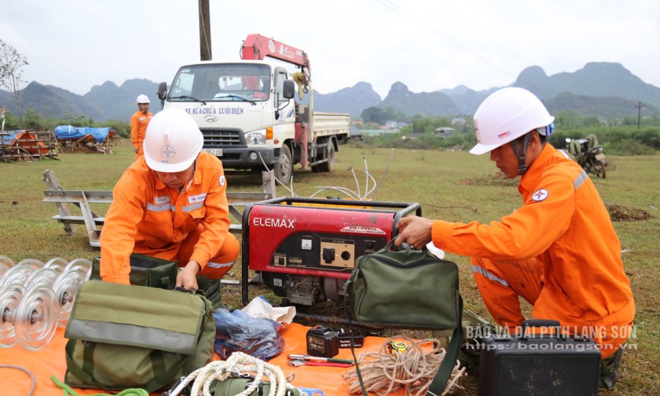 Các doanh nghiệp sản xuất công nghiệp lớn: Chủ động “triệt tiêu” nguy cơ mất an toàn lao động