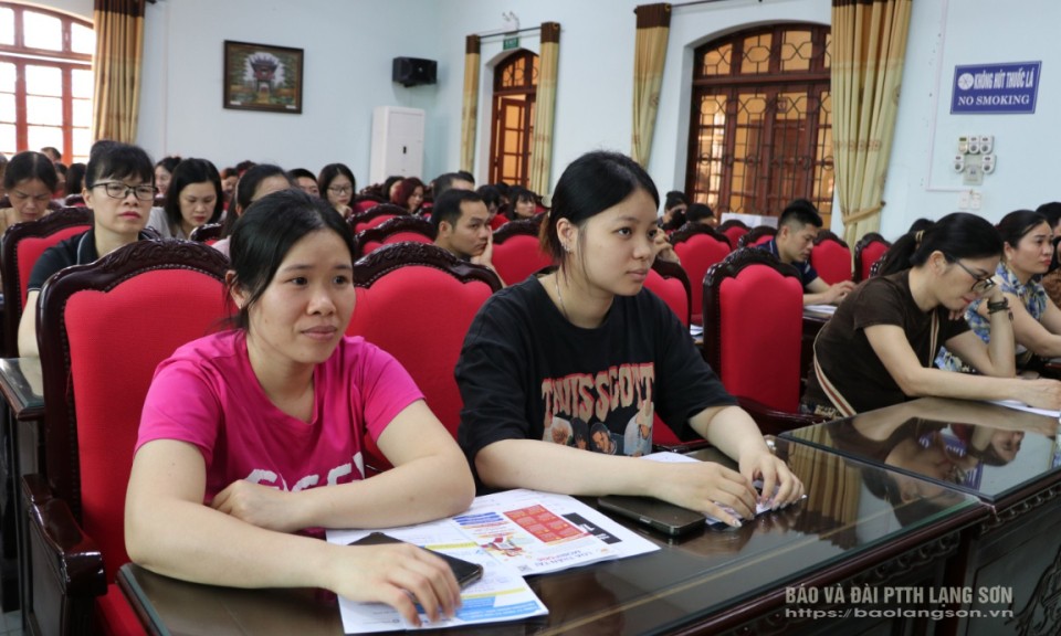 Trên 100 đại biểu được phổ biến các quy định về hóa đơn điện tử khởi tạo từ máy tính tiền