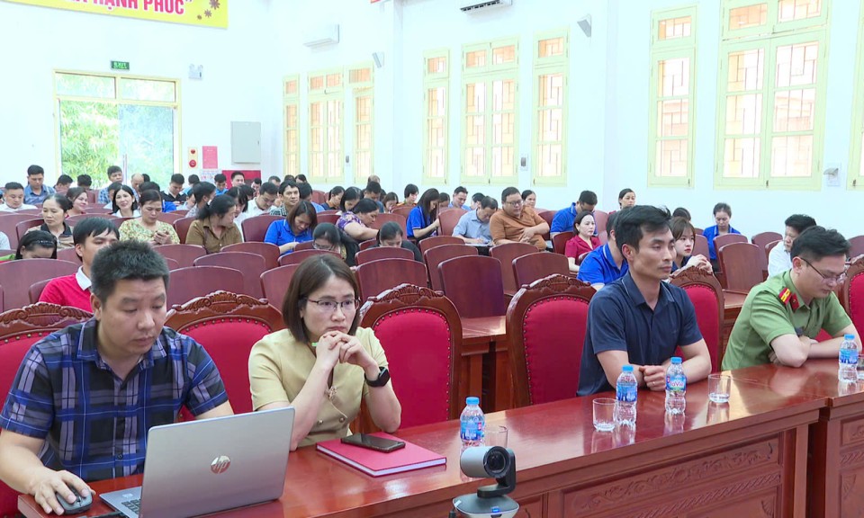 Văn Quan: Hơn 600 thành viên tổ công nghệ số cộng đồng được tập huấn về kỹ năng số và an toàn thông tin mạng