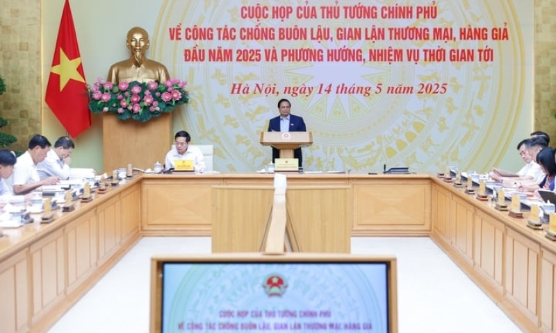 Thủ tướng yêu cầu làm rõ trách nhiệm cấp phép, kiểm định trong các vụ hàng giả