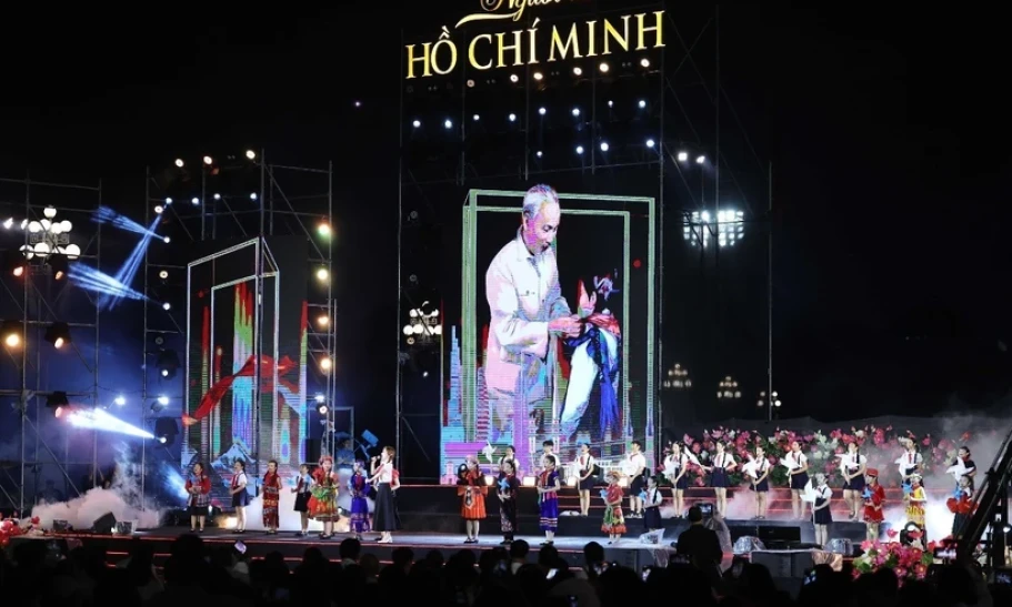 "Bài ca Hồ Chí Minh" vẫn vang mãi trong trái tim bạn bè thế giới