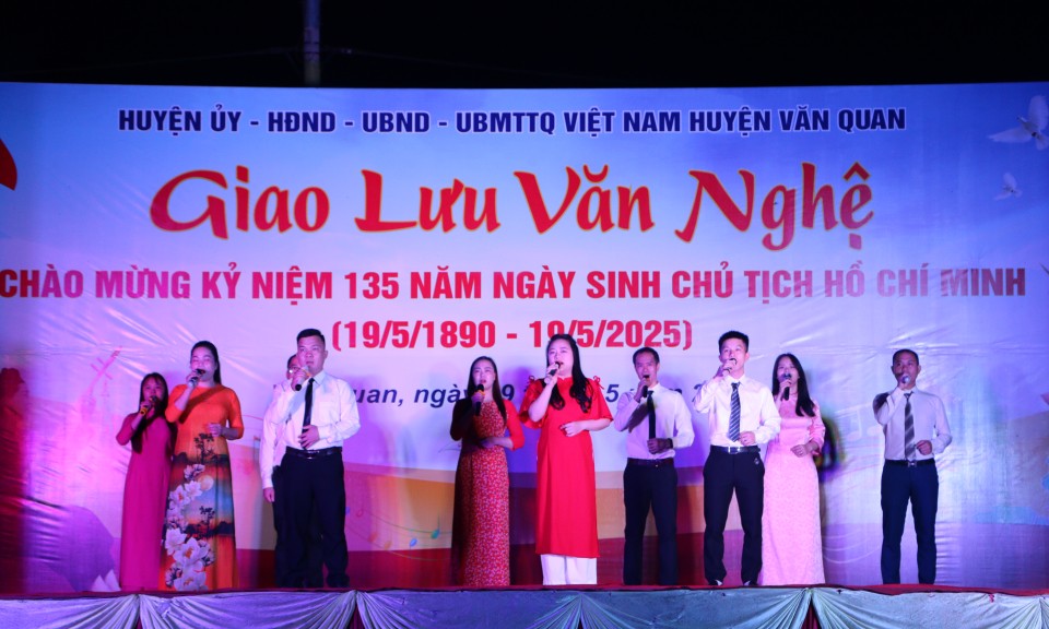 Giao lưu văn nghệ nhân kỷ niệm 135 năm Ngày sinh Chủ tịch Hồ Chí Minh