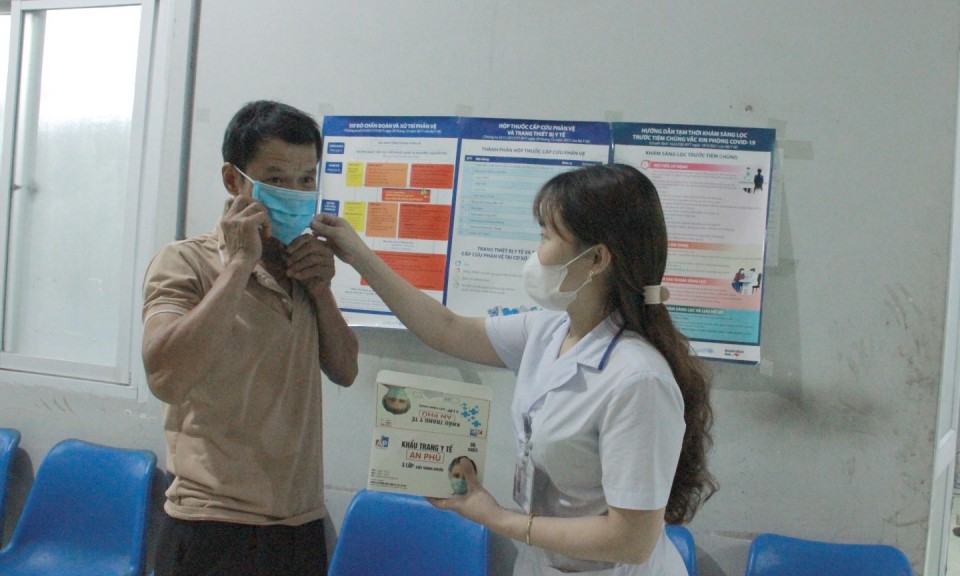 Tiếp tục tăng cường giám sát và phòng chống dịch COVID-19