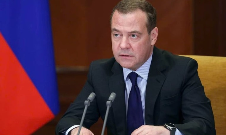 Ông Medvedev cảnh báo về 'cơ hội cuối cùng' dành cho Ukraine