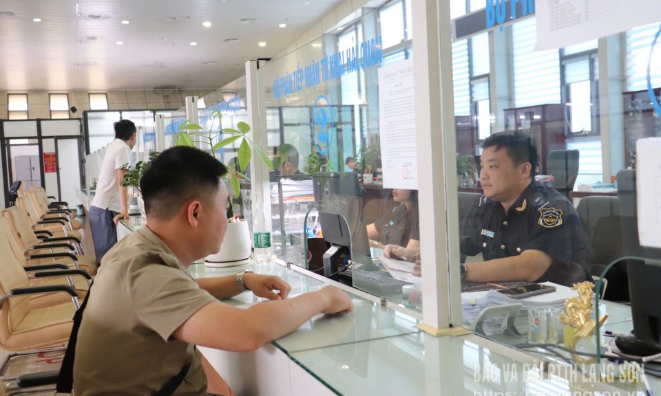 Thu trên 254 tỷ đồng phí sử dụng kết cấu hạ tầng khu vực cửa khẩu