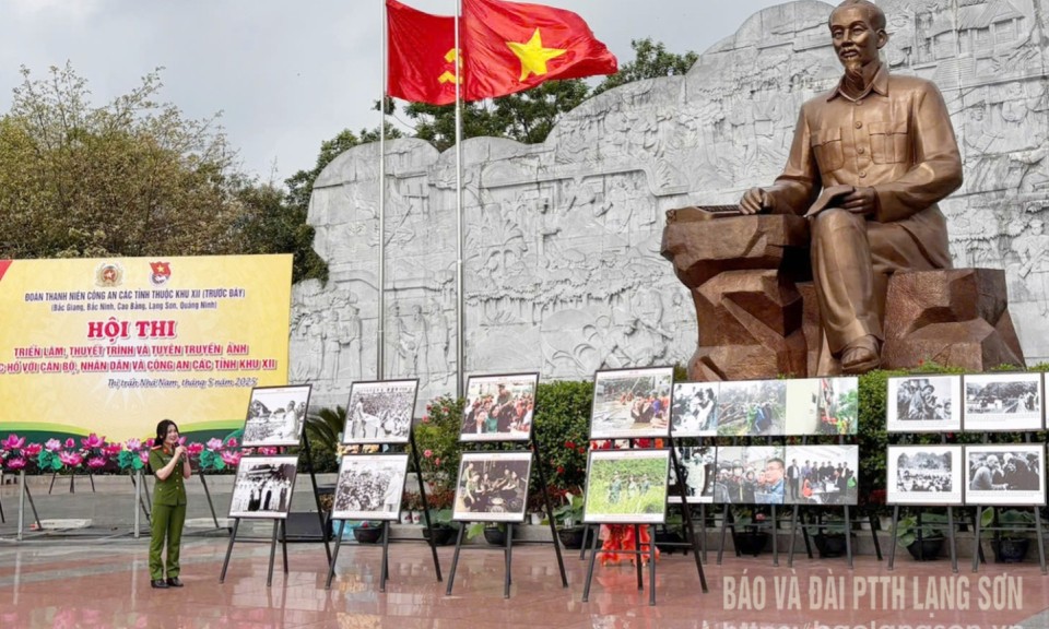 Tuổi trẻ Công an Lạng Sơn đạt giải nhất phần thi triển lãm, thuyết trình giới thiệu ảnh về Bác Hồ