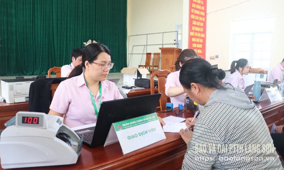 Ngân hàng về với người nghèo