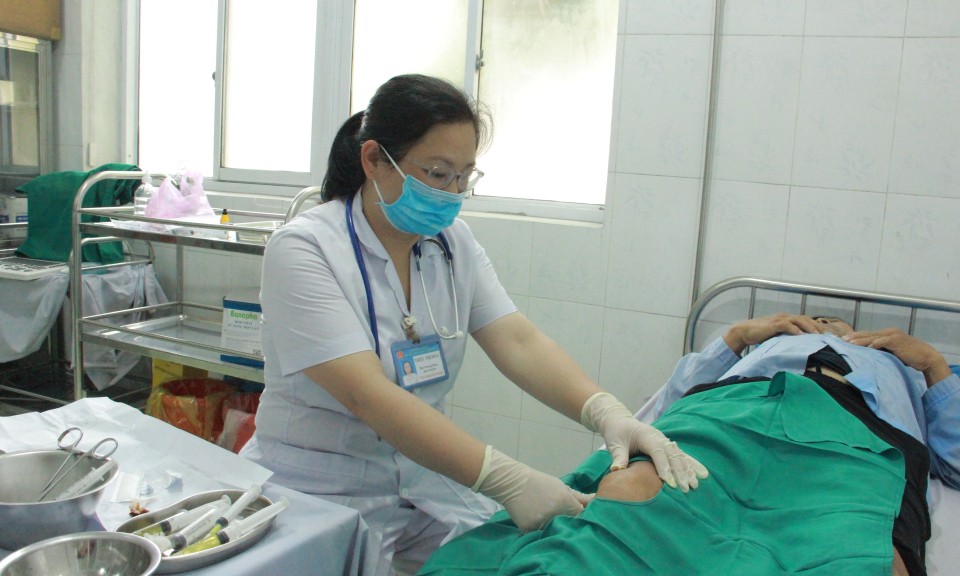 “Đòn bẩy” cho y tế vùng khó