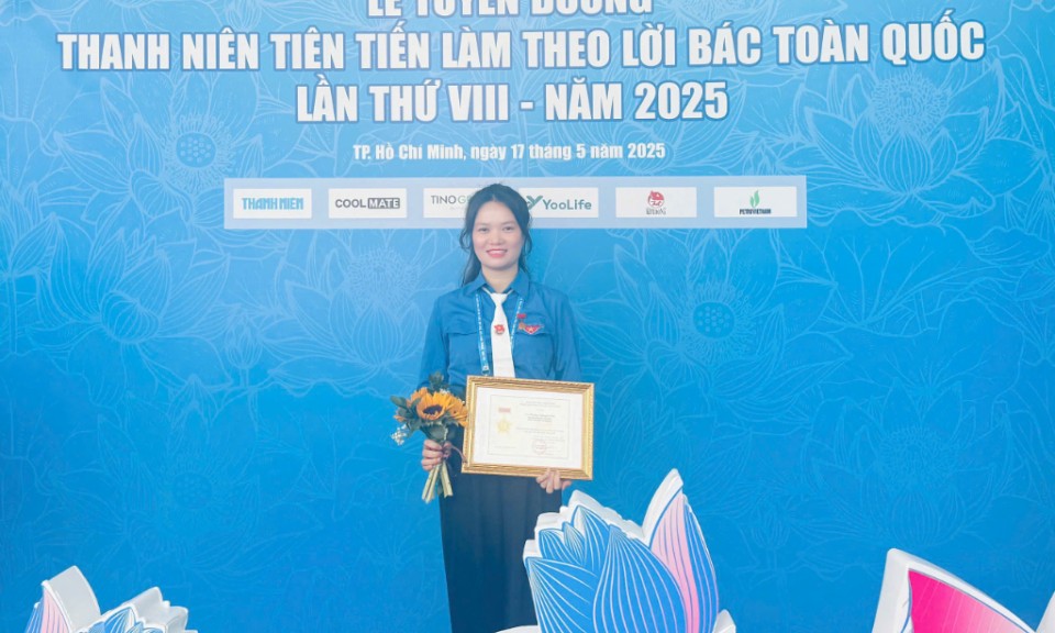 Cô giáo Đào Thị Huyền Trang: Thanh niên tiêu biểu làm theo lời Bác