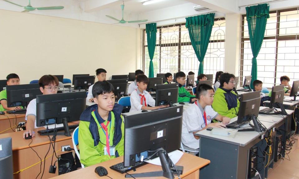 104 thí sinh tranh tài tại Hội thi Tin học khối học sinh tỉnh Lạng Sơn năm 2025