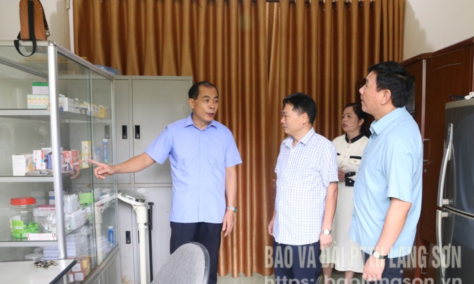 Kiểm tra công tác chuẩn bị kỳ thi tuyển sinh lớp 10