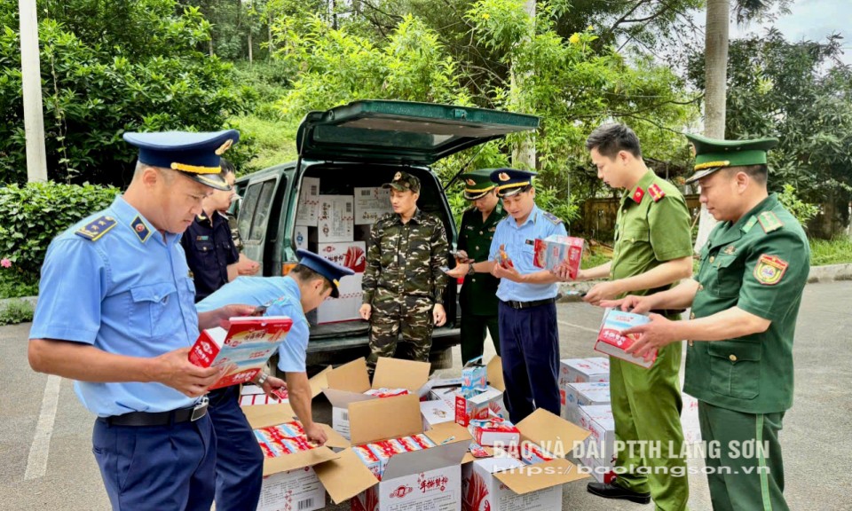 Lạng Sơn: Hơn 10 ngày  xử lý 179 vụ buôn lậu, gian lận thương mại, hàng giả, xâm phạm về sở hữu trí tuệ, hàng cấm.