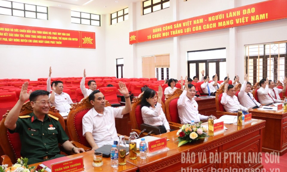Kỳ họp thứ 23 HĐND huyện Chi Lăng: Thông qua các nghị quyết về tài chính, ngân sách