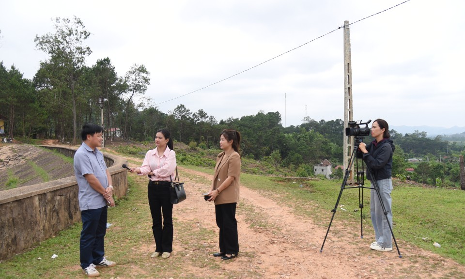 Học Bác cách làm báo