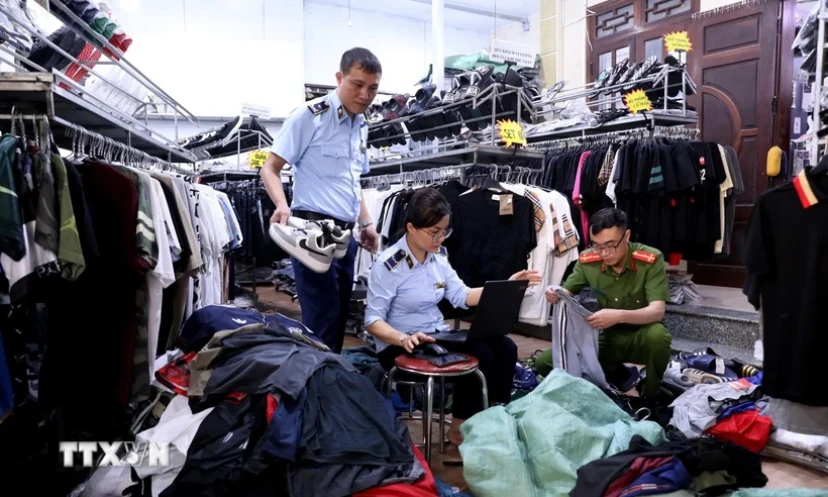 Sản xuất, buôn bán hàng giả có thể bị phạt tới 400 triệu đồng