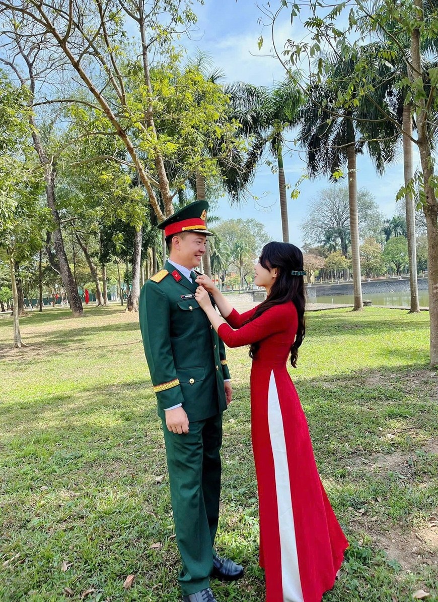 Vợ chồng Trung tá Nguyễn Văn Đức. Ảnh do nhân vật cung cấp