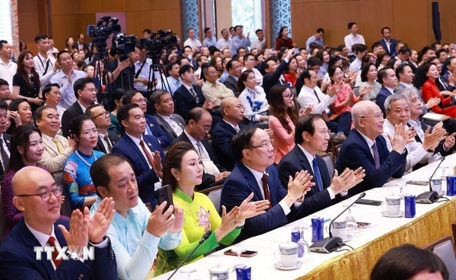 Các doanh nghiệp tham dự tọa đàm về phát triển kinh tế tư nhân. (Ảnh: Dương Giang/TTXVN)