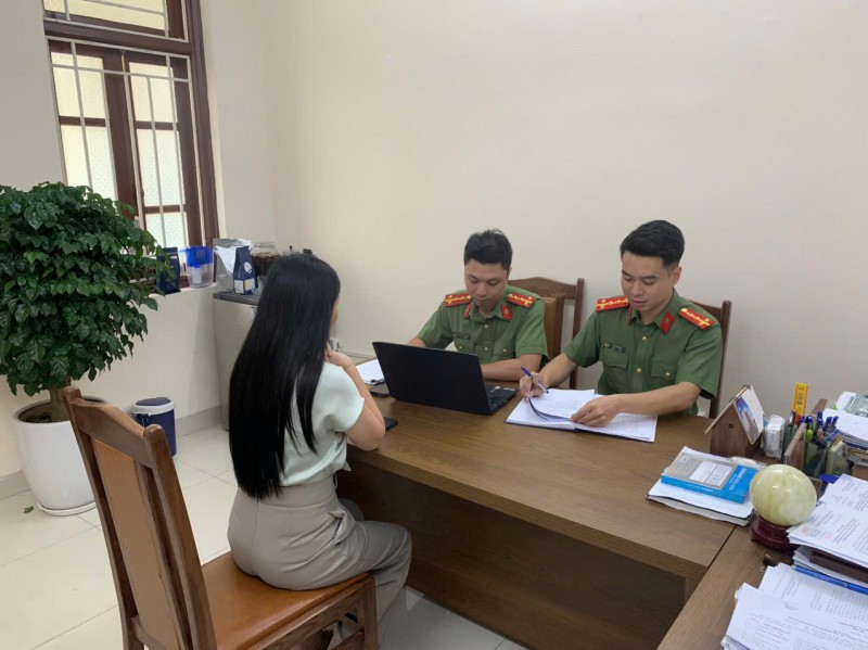 Chủ tài khoản Facebook đăng tải, chia sẻ video, clip có thông tin sai sự thật làm việc tại cơ quan Công an.