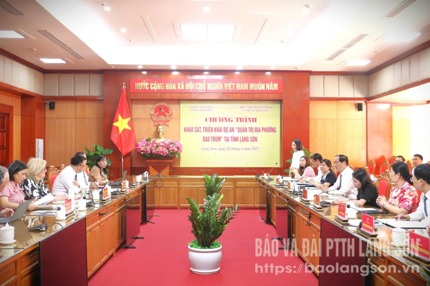 Toàn cảnh buổi làm việc