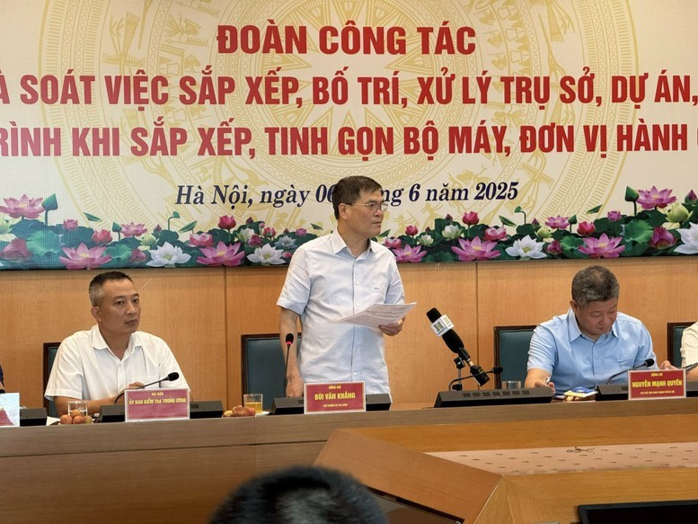 Thứ trưởng Bộ Tài chính Bùi Văn Khắng phát biểu tại buổi làm việc - Ảnh: VGP/HT
