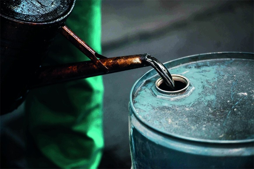 Giá xăng dầu thế giới tiếp tục tăng trong phiên giao dịch ngày 6-6. Ảnh minh họa: Caspian News  