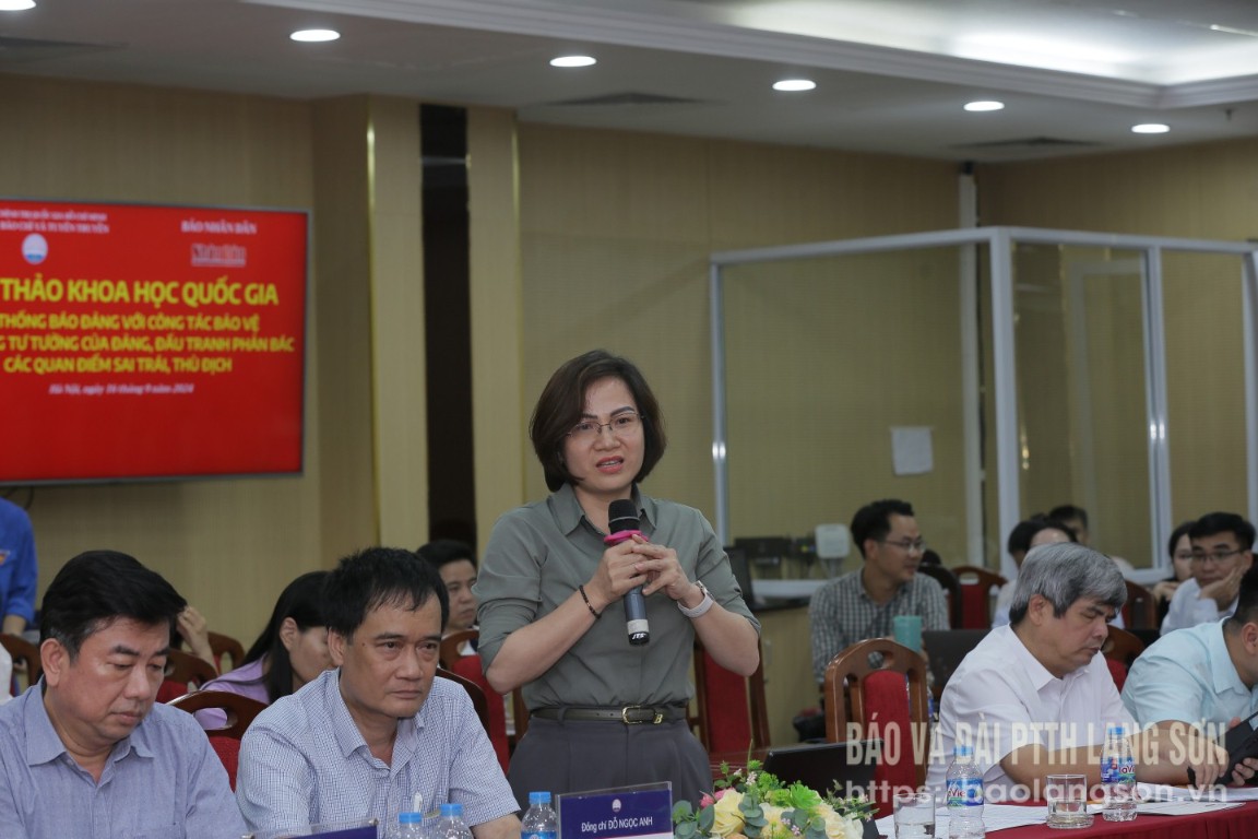 Lãnh đạo Báo và Đài Phát thanh Truyền hình Lạng Sơn phát biểu ý kiến tại hội thảo "Hệ thống báo Đảng với công tác bảo vệ nền tảng tư tưởng của Đảng, đấu tranh phản bác các quan điểm sai trái thù địch" do Học viện Chính trị quốc gia Hồ Chí Minh, Học viện Báo chí và Tuyên truyền và Báo Nhân dân phối hợp tổ chức