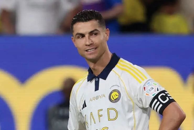 Ronaldo xác nhận vẫn khoác áo Al Nassr. Ảnh: Getty