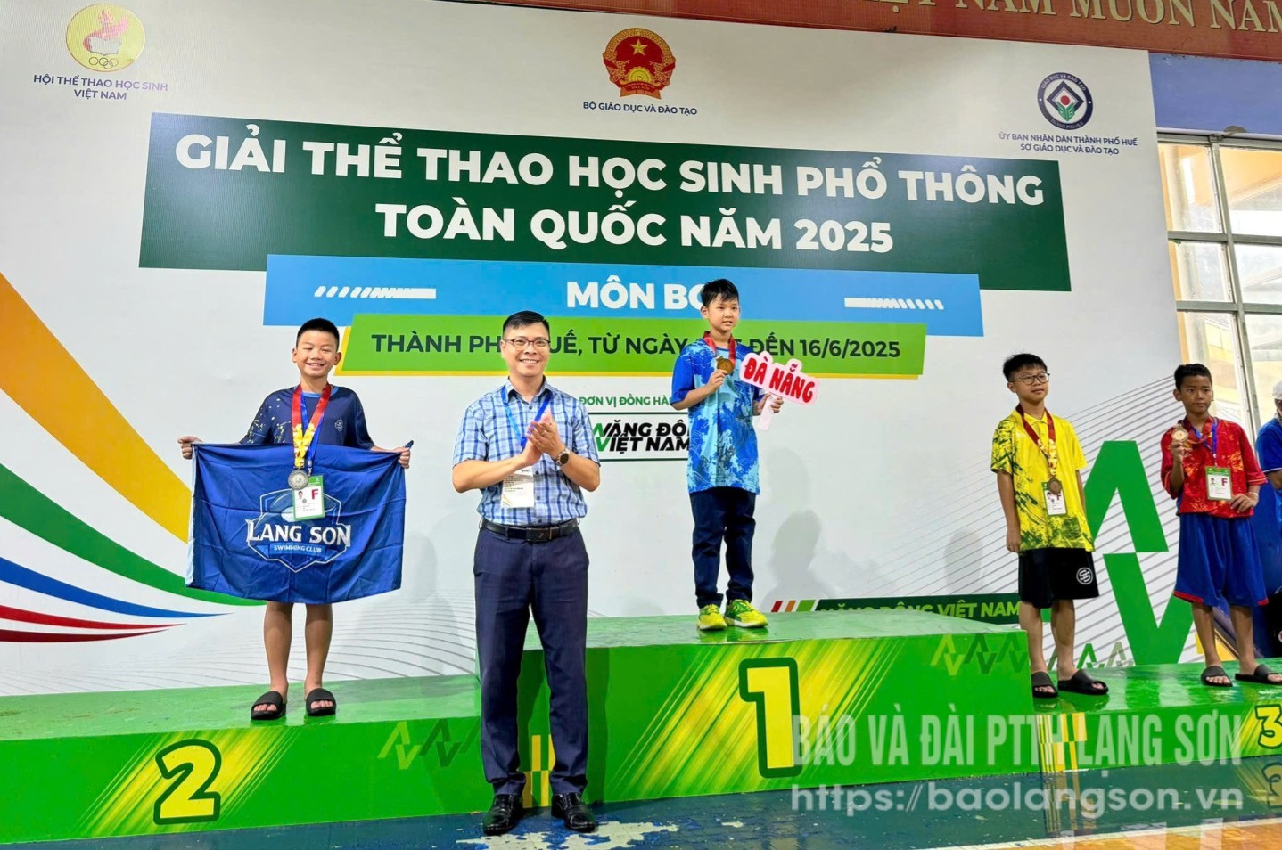 d262e2cded5959070048,14580112.jpg