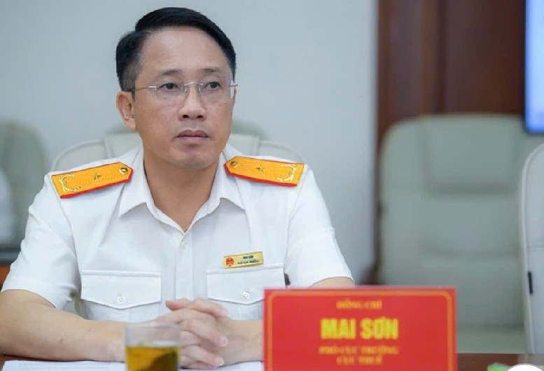 Ông Mai Sơn, Phó Cục trưởng Cục Thuế (Bộ Tài chính) giải đáp trực tuyến - Ảnh: VGP/HT