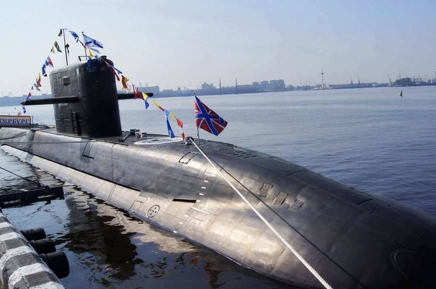 Tàu ngầm Kilo thế hệ mới Yakutsk. Ảnh: Army Recognition