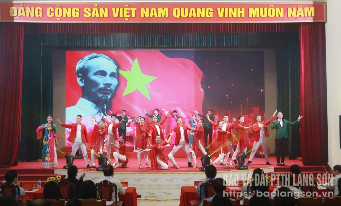 Chương trình văn nghệ chào mừng hội nghị